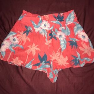 Floral flowy shorts